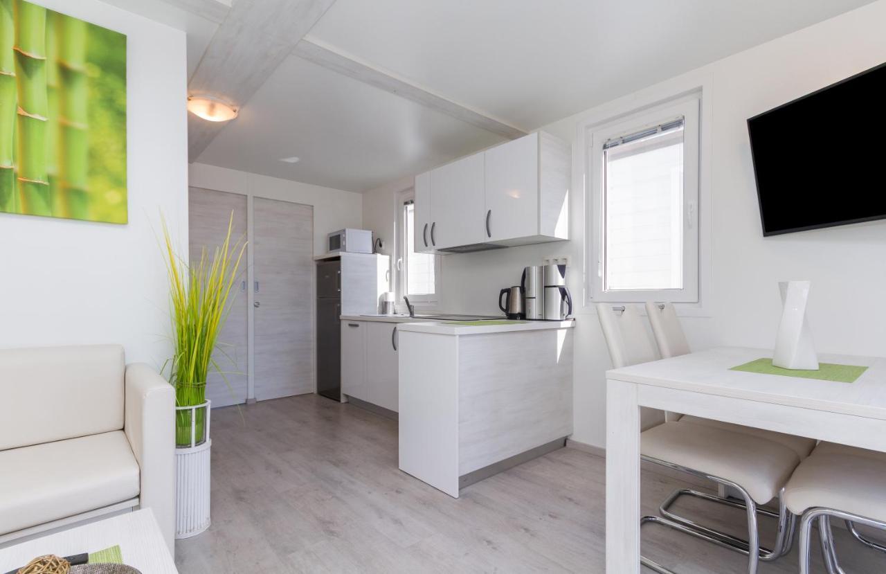 Bamboo Floating House Portoroz Apartment Bagian luar foto