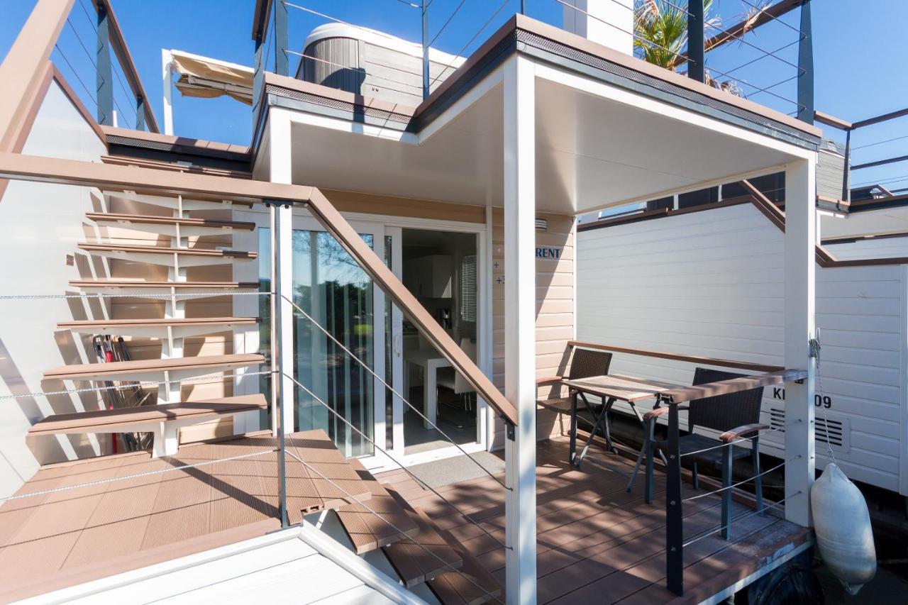 Bamboo Floating House Portoroz Apartment Bagian luar foto