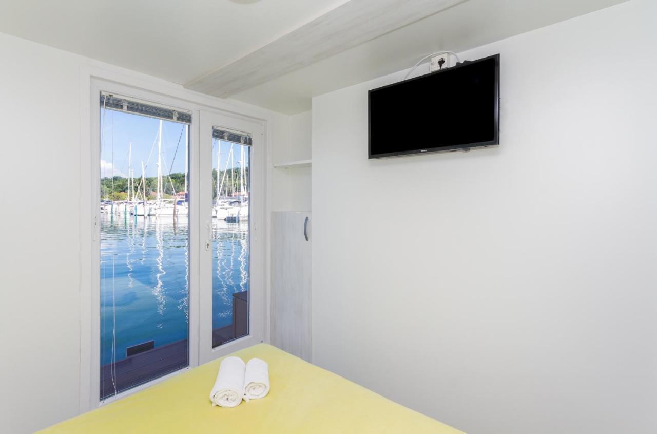 Bamboo Floating House Portoroz Apartment Bagian luar foto