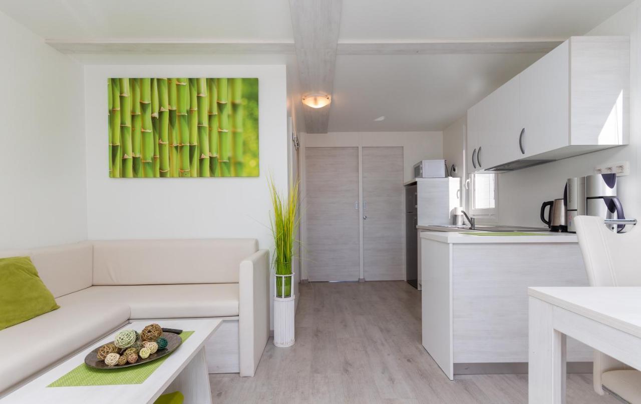 Bamboo Floating House Portoroz Apartment Bagian luar foto