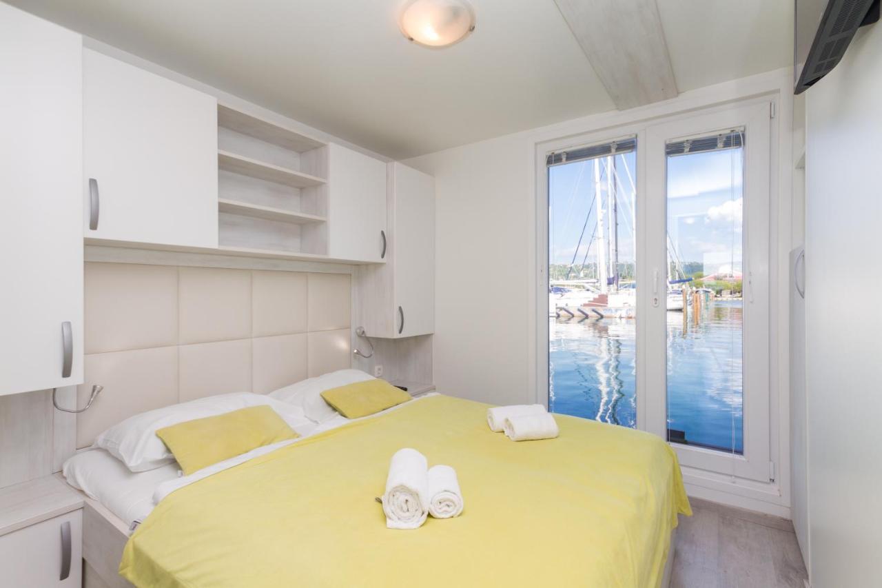 Bamboo Floating House Portoroz Apartment Bagian luar foto