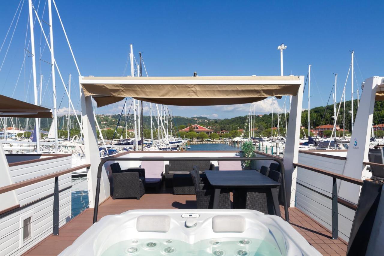 Bamboo Floating House Portoroz Apartment Bagian luar foto